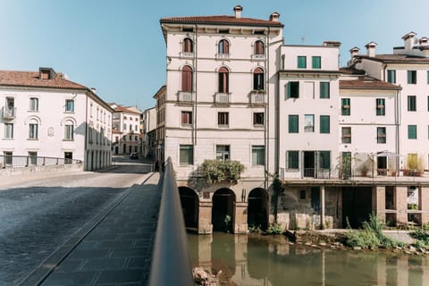 Property building, Patio, Staff, Restaurant/places to eat, Communal lounge/ TV room, Facade/entrance, Food close-up, Day, Neighbourhood, Natural landscape, Bird's eye view, Casino, Casino, Golfcourse, Golfcourse, Hot Tub, Hot Tub, Massage, Massage, Sauna, Sauna, View (from property/room), View (from property/room), Lounge or bar, Tennis court, Tennis court, Bedroom, Meeting/conference room, Text overlay, Text overlay, Text overlay, City view, City view, Garden view, Lake view, Landmark view, Pool view, River view, Street view, Swimming pool, Breakfast, Location, Inner courtyard view, Bath, flat iron, furniture, furniture, furniture, heating, heating, safe, safe