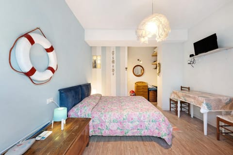 Living room, Bedroom
