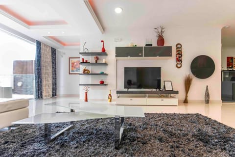 Oceanfront 3BR Penthouse Luxury & Views in Sliema Apartment in Sliema