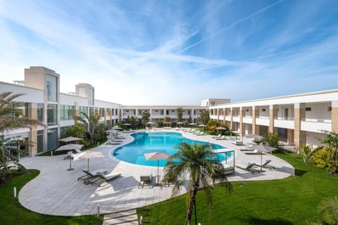 Property building, Swimming pool