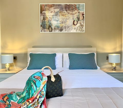Photo of the whole room, Decorative detail, Bedroom
