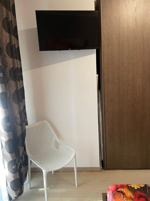 TV and multimedia, Bedroom, wardrobe