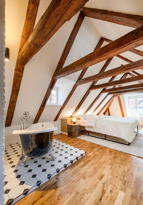 Photo of the whole room, Bedroom, Bath
