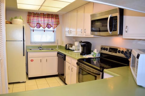 122 El Matador by Alicia Hollis Realtor Rentals - Open Now House in Okaloosa Island