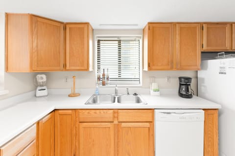 412 Surf Dweller by Alicia Hollis Realtor Rentals - Open March 16th Week House in Okaloosa Island