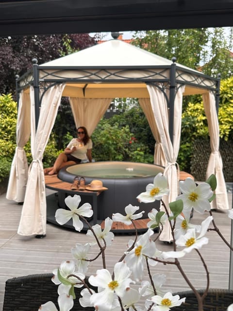 Hot Tub, Balcony/Terrace, Swimming pool