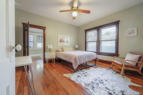 Historic & Cozy Bungalow by Downtown House in Tampa