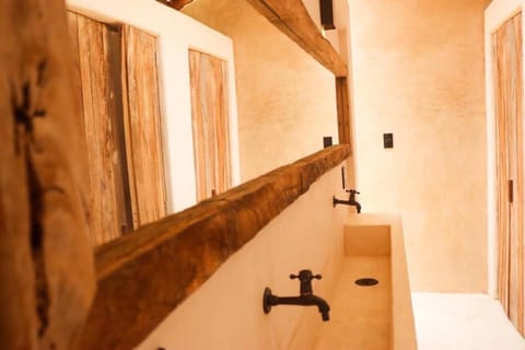 Secret Spot by Palapita Beach House Hostel in Brisas de Zicatela