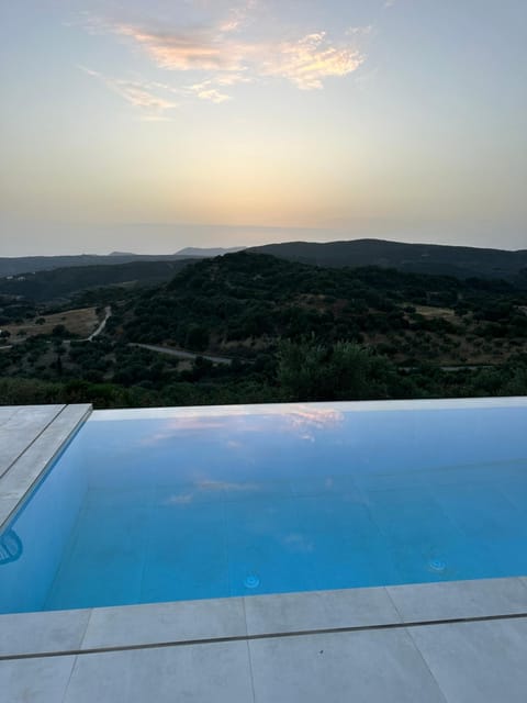 Georgianna's The Villa Apartment in Messenia