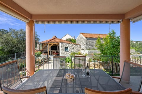 Patio, View (from property/room), Balcony/Terrace