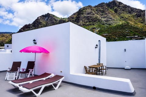Balcony/Terrace, Mountain view