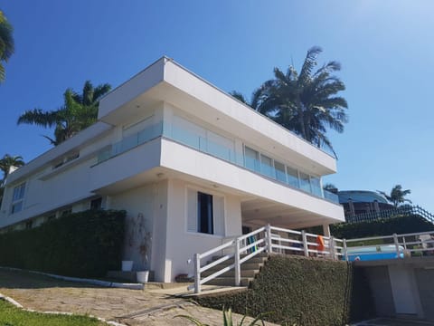 Property building, Balcony/Terrace