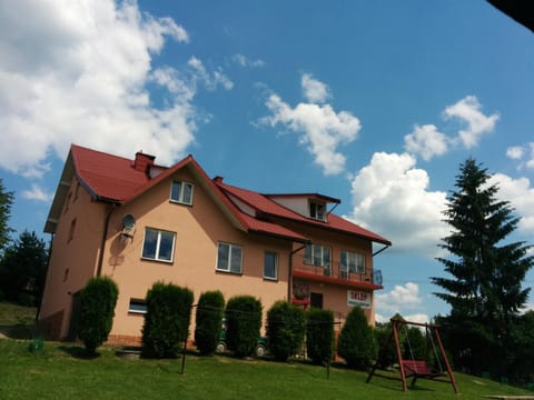 Facade/entrance, Garden view