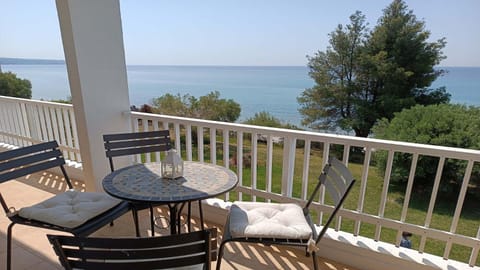 Patio, Natural landscape, View (from property/room), Balcony/Terrace, Sea view