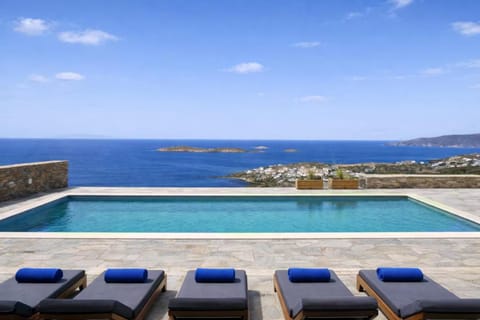 View (from property/room), Balcony/Terrace, Sea view, Swimming pool