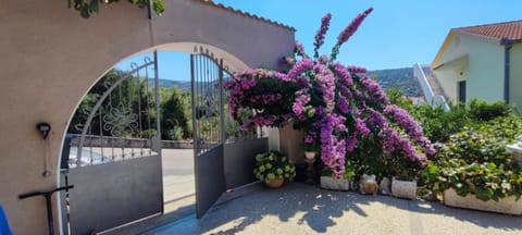 Apartments Racetin Bed and Breakfast in Šibenik-Knin County, Croatia