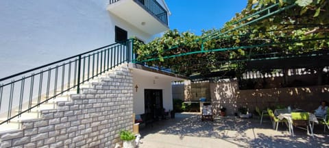 Apartments Racetin Bed and Breakfast in Šibenik-Knin County, Croatia