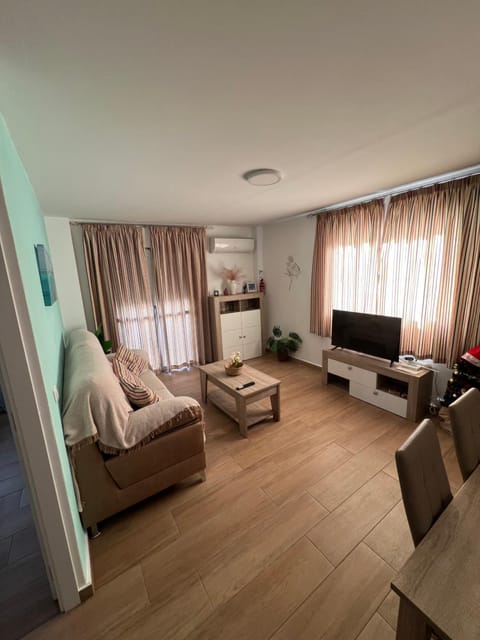 Communal lounge/ TV room, TV and multimedia
