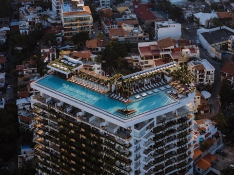 Property building, Swimming pool