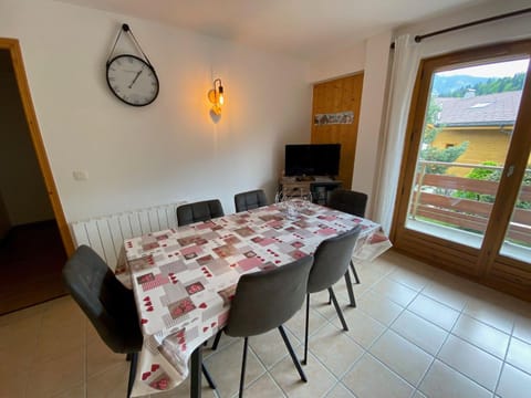 Charmant T2 + cabine avec balcon orienté sud à Saint-Jean-de-Sixt, proche de La Clusaz - FR-1-459-209 Cabin in La Clusaz