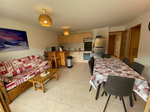 Charmant T2 + cabine avec balcon orienté sud à Saint-Jean-de-Sixt, proche de La Clusaz - FR-1-459-209 Cabin in La Clusaz