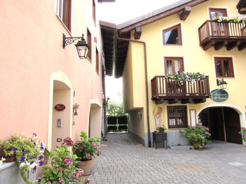 Property building, Facade/entrance