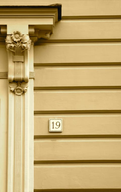 Property building, Facade/entrance