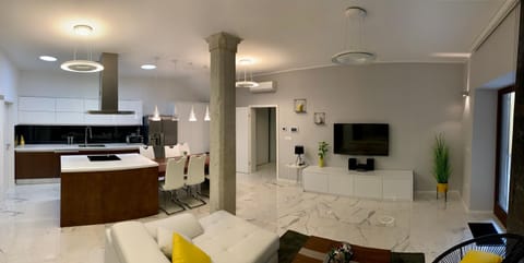 Kitchen or kitchenette, Living room