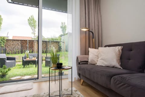 Garden, TV and multimedia, Balcony/Terrace, Living room, hair dresser