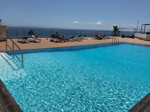 Balcony/Terrace, Area and facilities, Swimming pool, Swimming pool, Sports