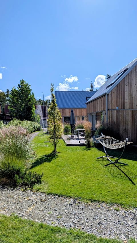 Property building, Day, Natural landscape, Summer, Garden, Garden view, sunbed