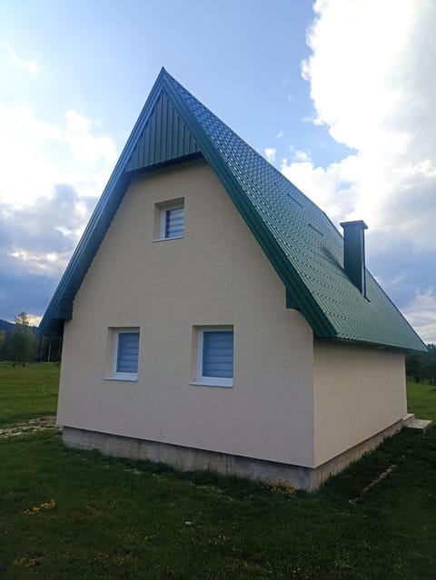 Vacation house Vrela House in Zlatibor District, Serbia