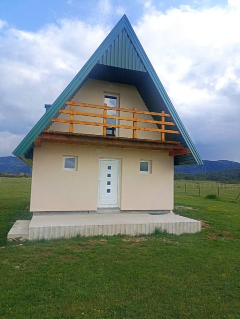 Vacation house Vrela House in Zlatibor District, Serbia