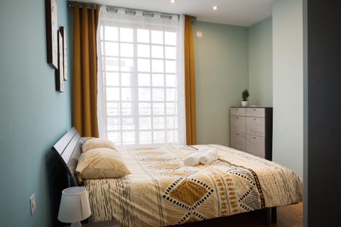 Entire Luxury Sliema Townhouse Steps from Beach House in Sliema