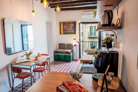 Living room, Dining area