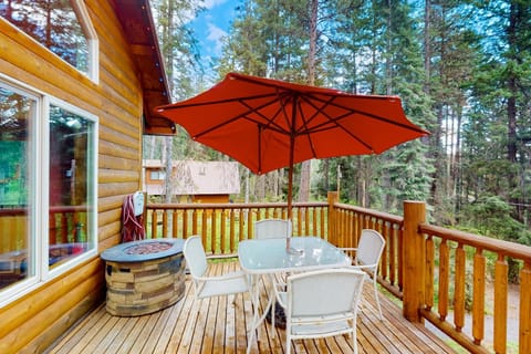 Pine-Loch Sun Retreat House in Roslyn