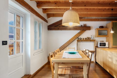 Property building, Kitchen or kitchenette, Living room