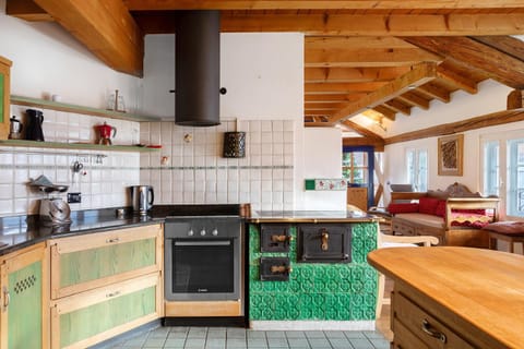 Property building, Kitchen or kitchenette, Living room