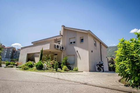 Villa Mir Apartment in Mostar