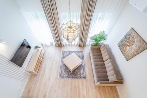 TV and multimedia, Seating area