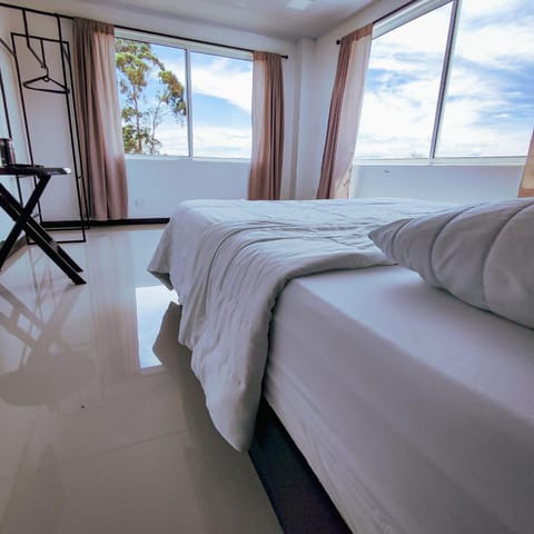 Bed, Natural landscape, Photo of the whole room, Bedroom