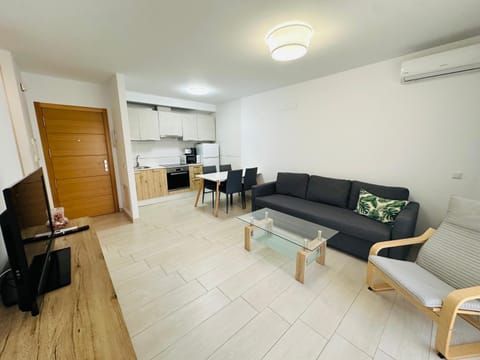 TV and multimedia, Kitchen or kitchenette, Living room