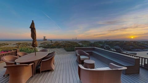 3 Bedroom 2 Bath Beachfront Home House in Sunset Beach