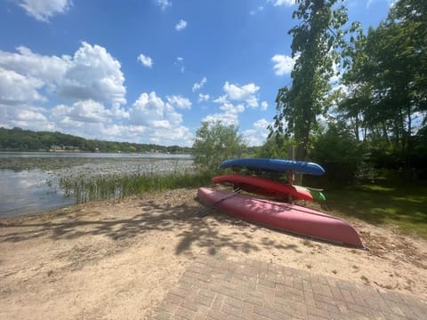 Lakefront 5BR Cabin on Big Crooked Lake w Pontoon Cabin in Michigan