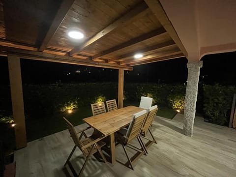 Patio, Night, Balcony/Terrace