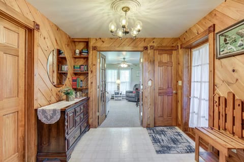 Spacious Pennsylvania Vacation Rental with Backyard House in Allegheny River