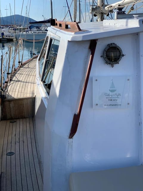 Sailing Nights Boat&breakfast Docked boat in Alghero