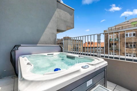 Day, Hot Tub, Pool view, Swimming pool