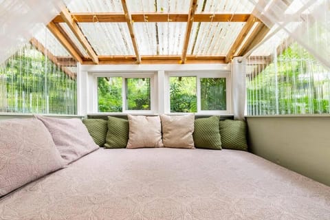 PonoMana Oasis's - Koi Cottage House in Captain Cook