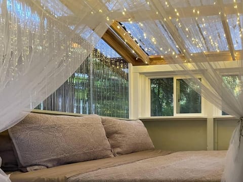 PonoMana Oasis's - Koi Cottage House in Captain Cook